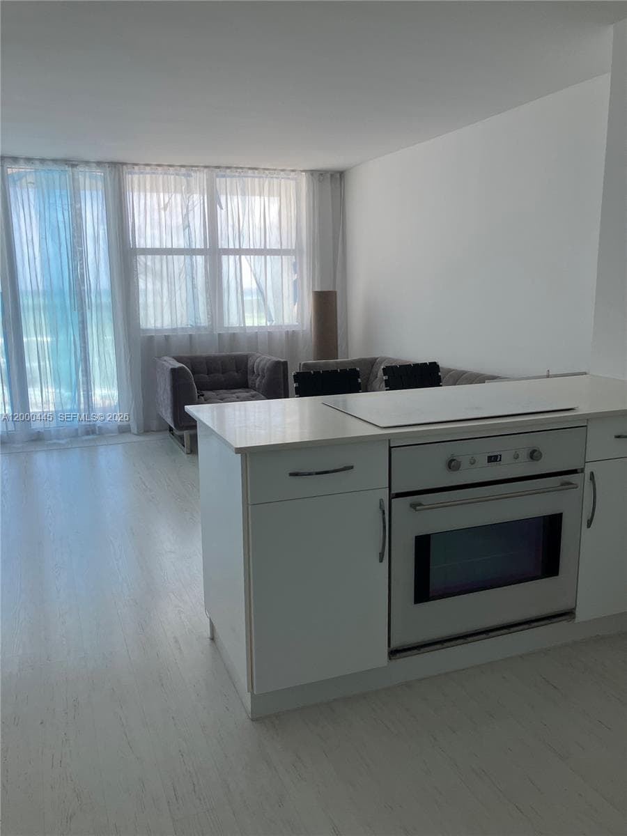 3180 Ocean Dr 603 photo 5