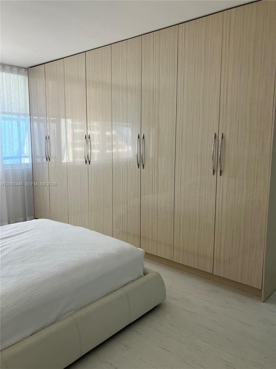 3180 Ocean Dr 603 photo 10