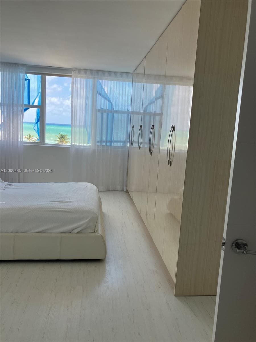 3180 Ocean Dr 603 photo 11