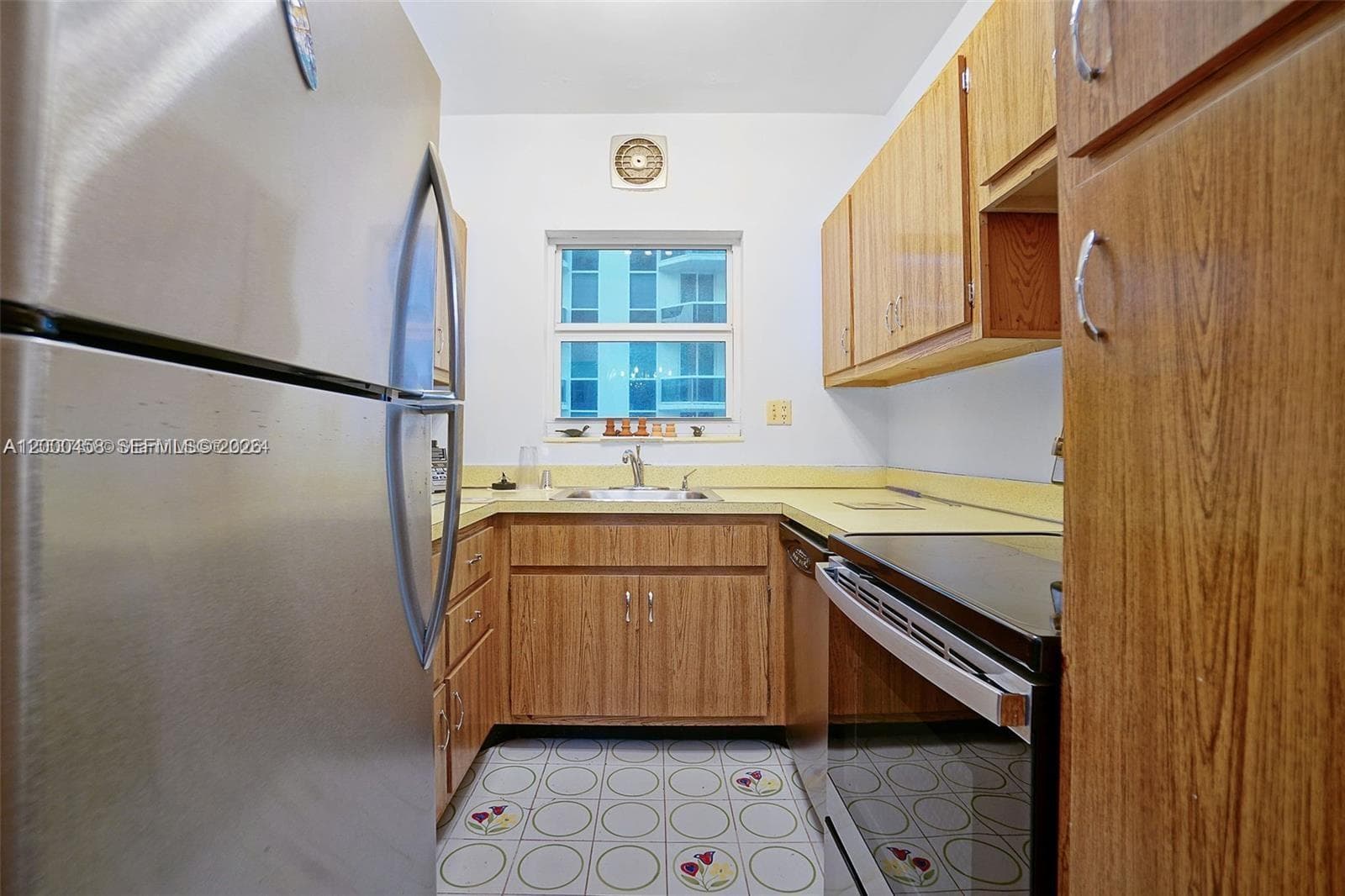 4747 Collins Ave 1108 photo 5