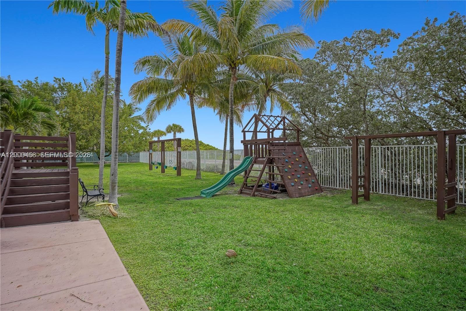 4747 Collins Ave 1108 photo 15
