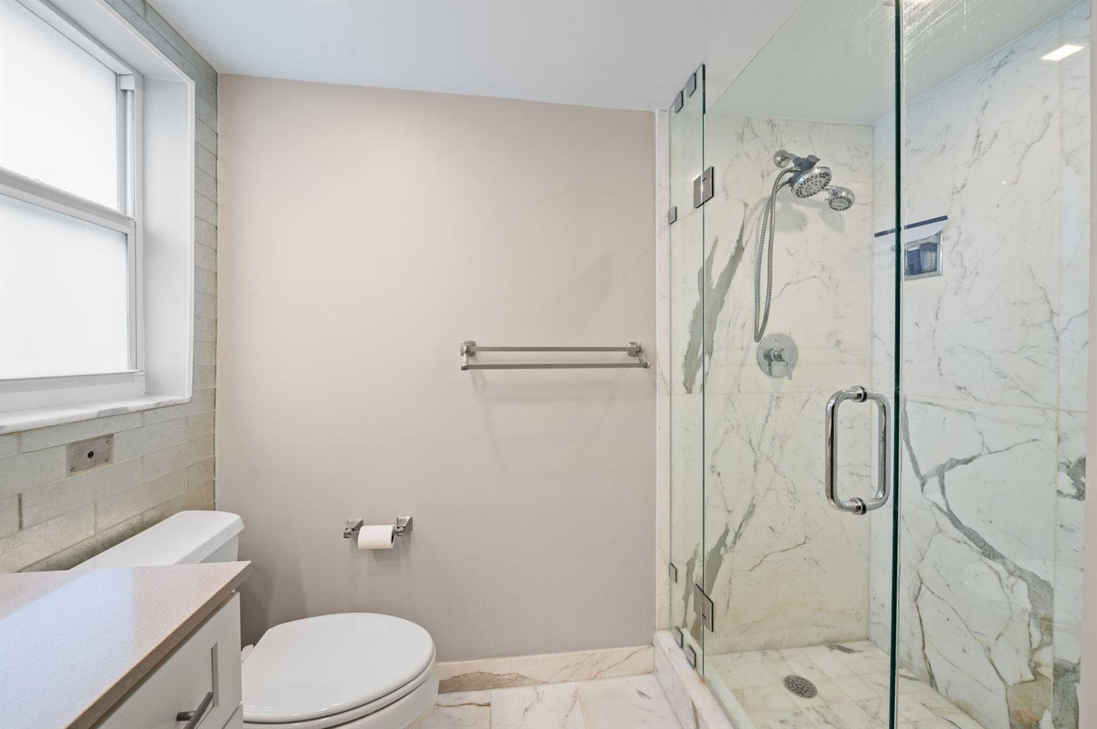 2829 NE 33rd Court 101 photo 17