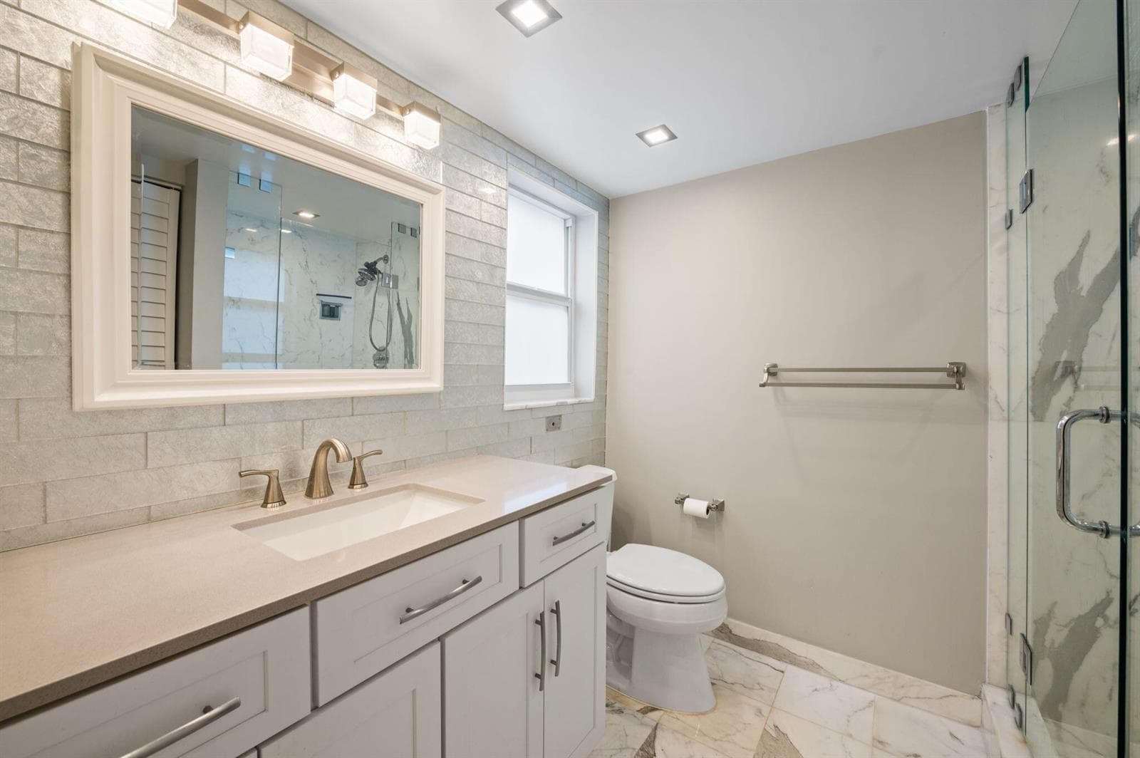 2829 NE 33rd Court 101 photo 16