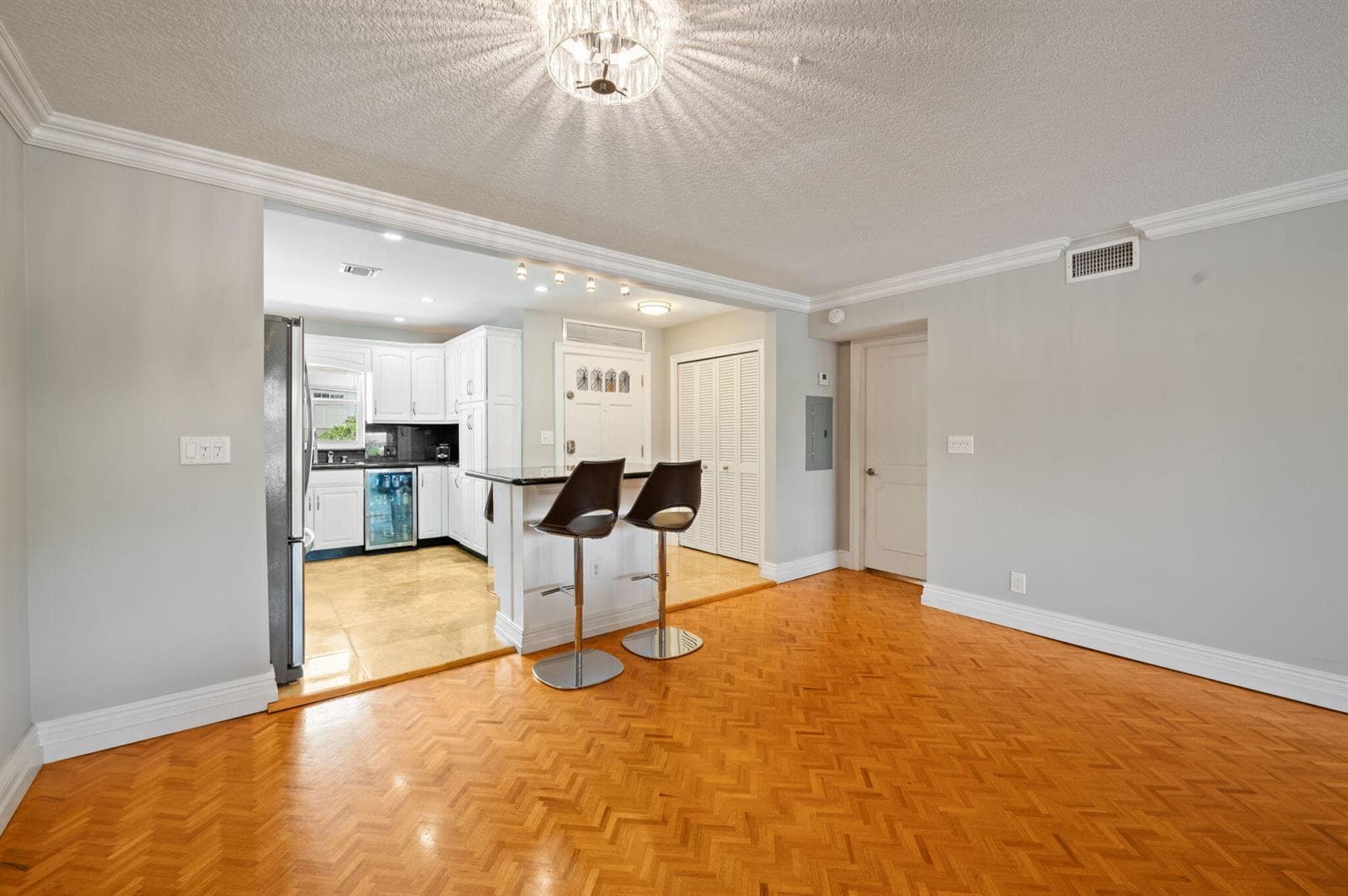 2829 NE 33rd Court 101 photo 7