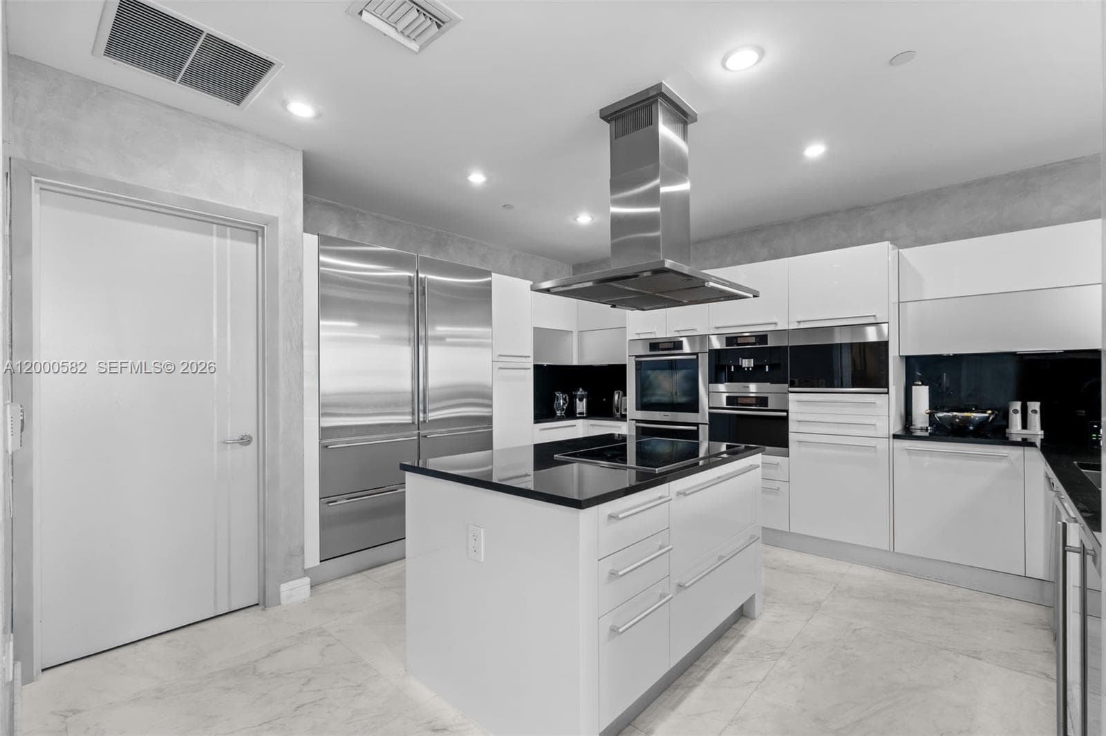 17121 Collins Ave PH4406 photo 11