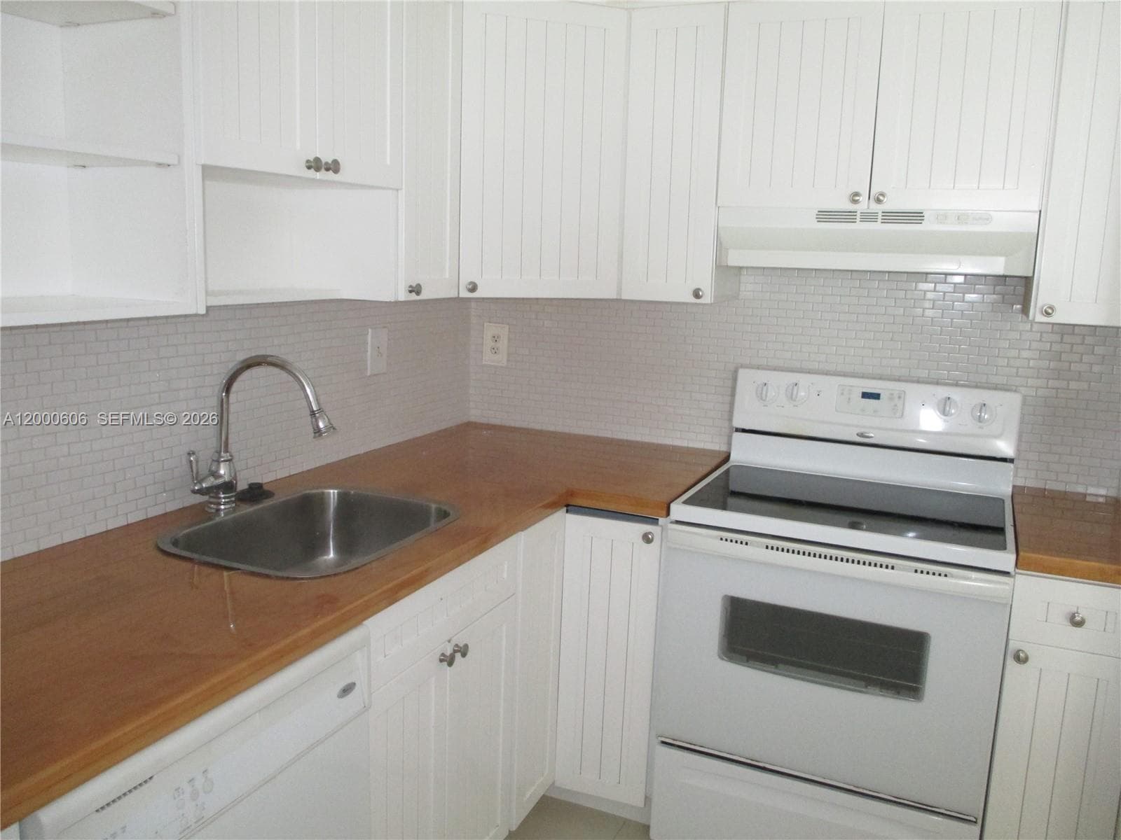 1865 Brickell Ave A1207 photo 3