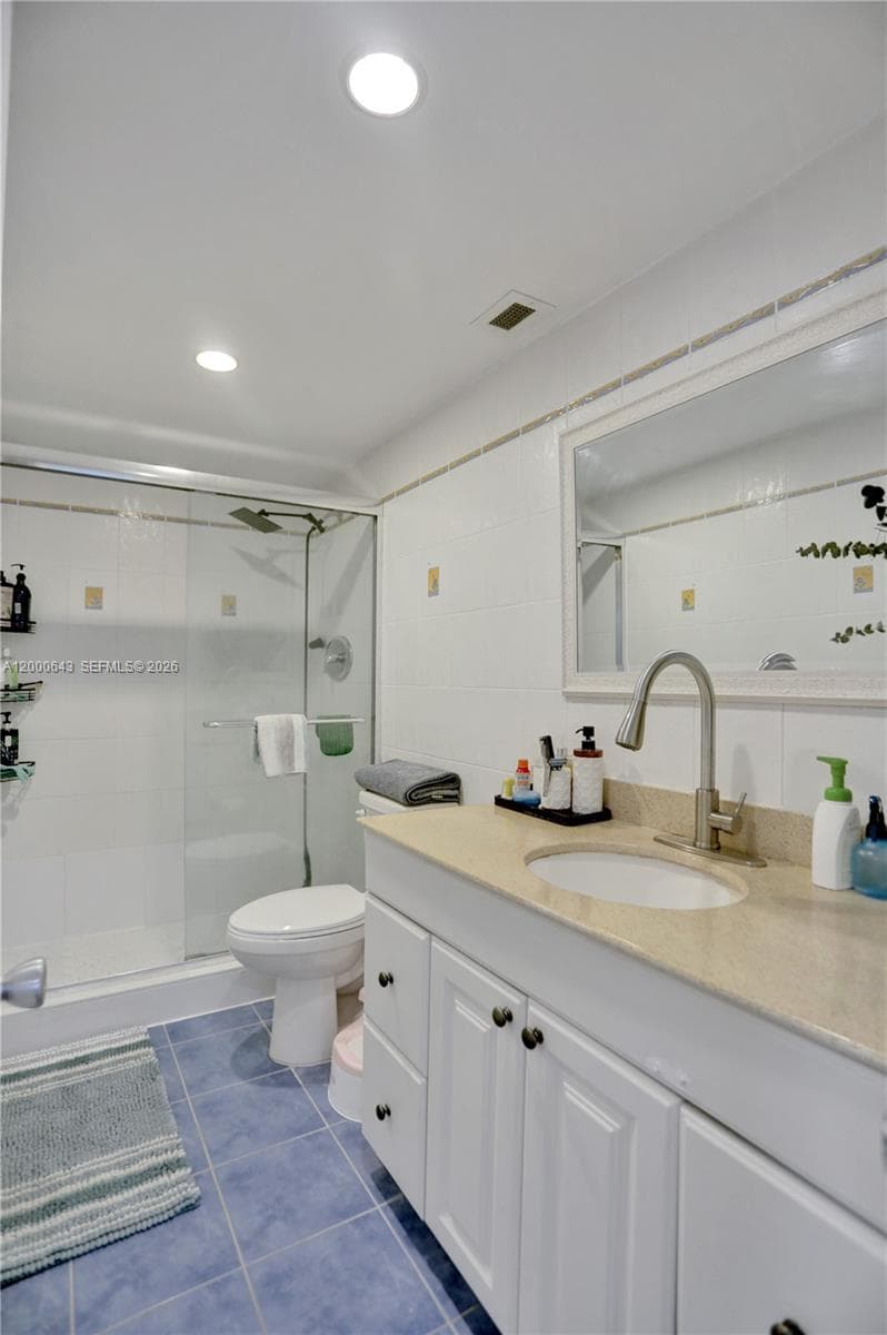 300 Bayview Dr PH10 photo 16