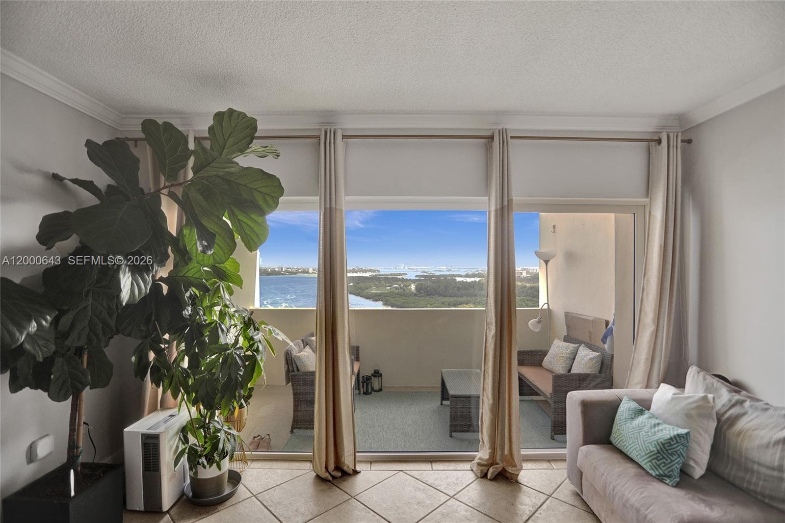 300 Bayview Dr PH10 photo 4