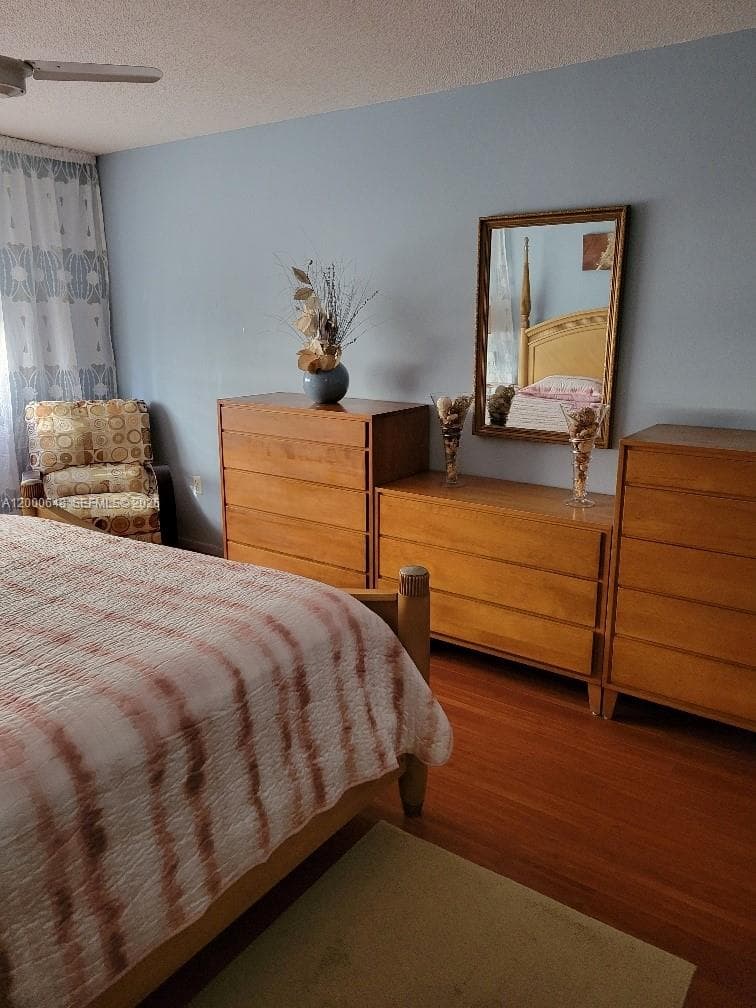 1833 Ocean Dr 307 photo 13