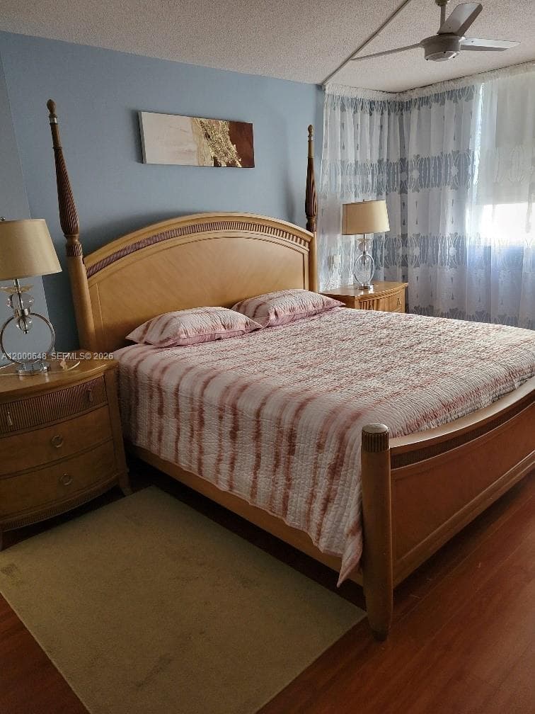 1833 Ocean Dr 307 photo 12