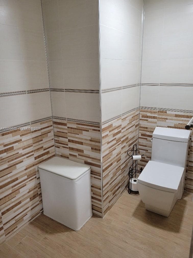 1833 Ocean Dr 307 photo 15