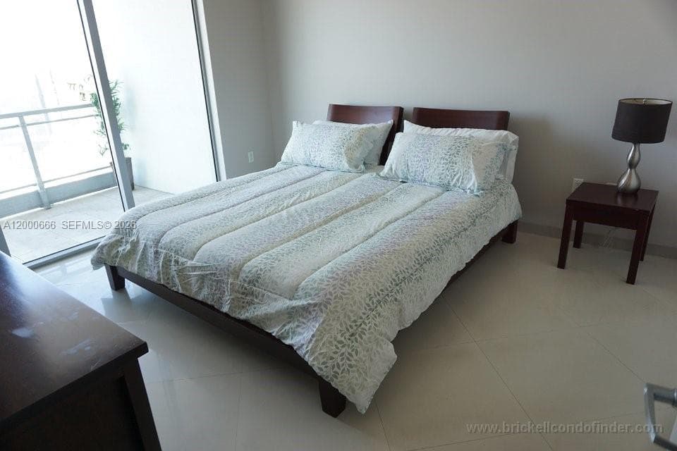 90 3rd St 3505 photo 3