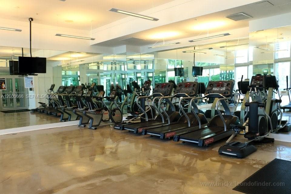 90 3rd St 3505 photo 25