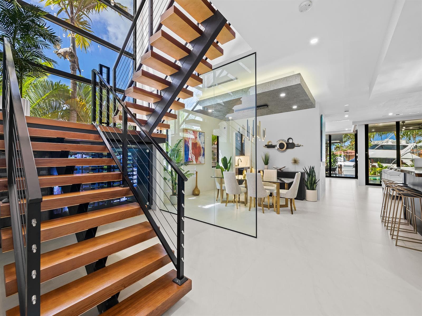 609 Poinciana Drive photo 3