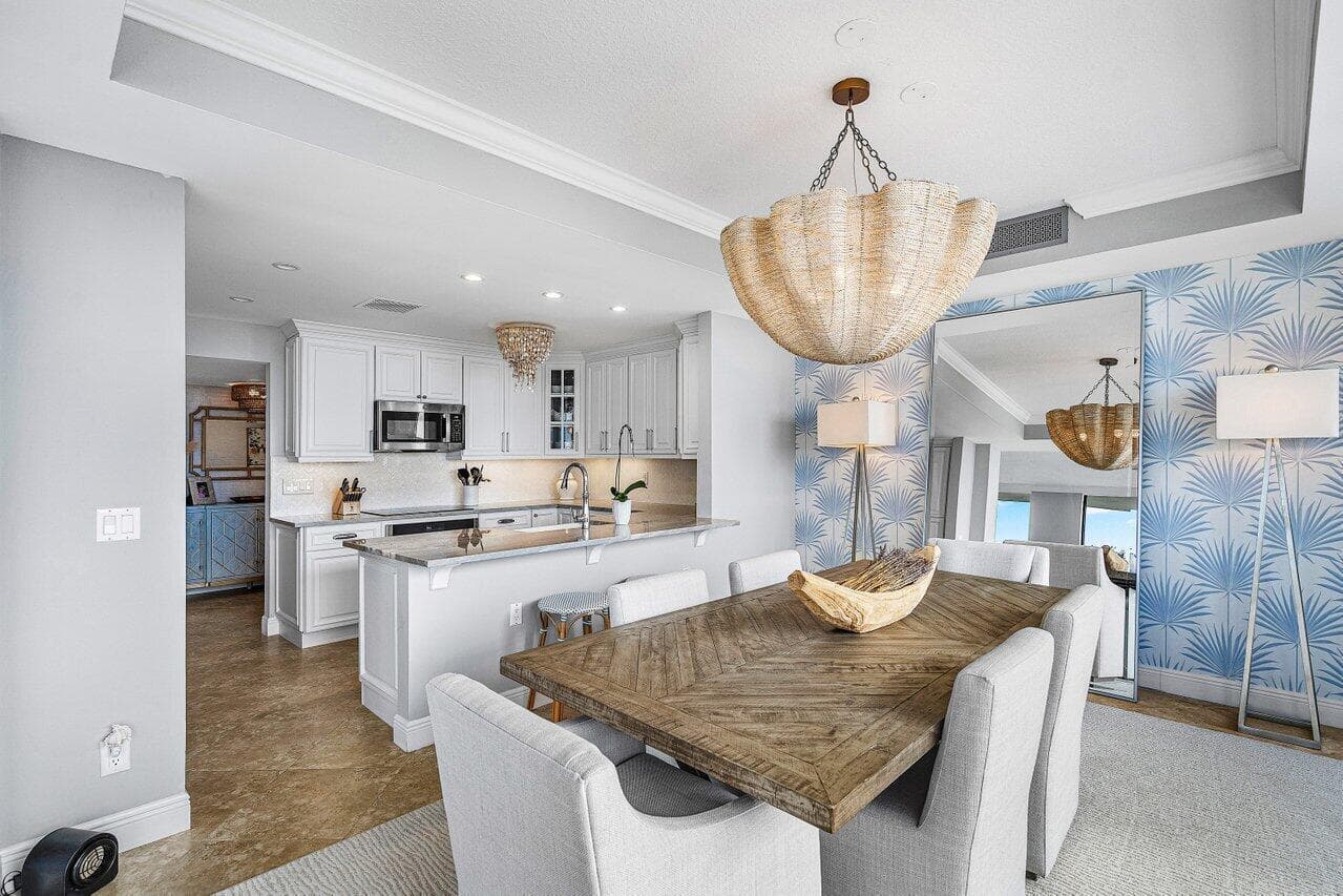 108 Lakeshore Drive 38-ph photo 11