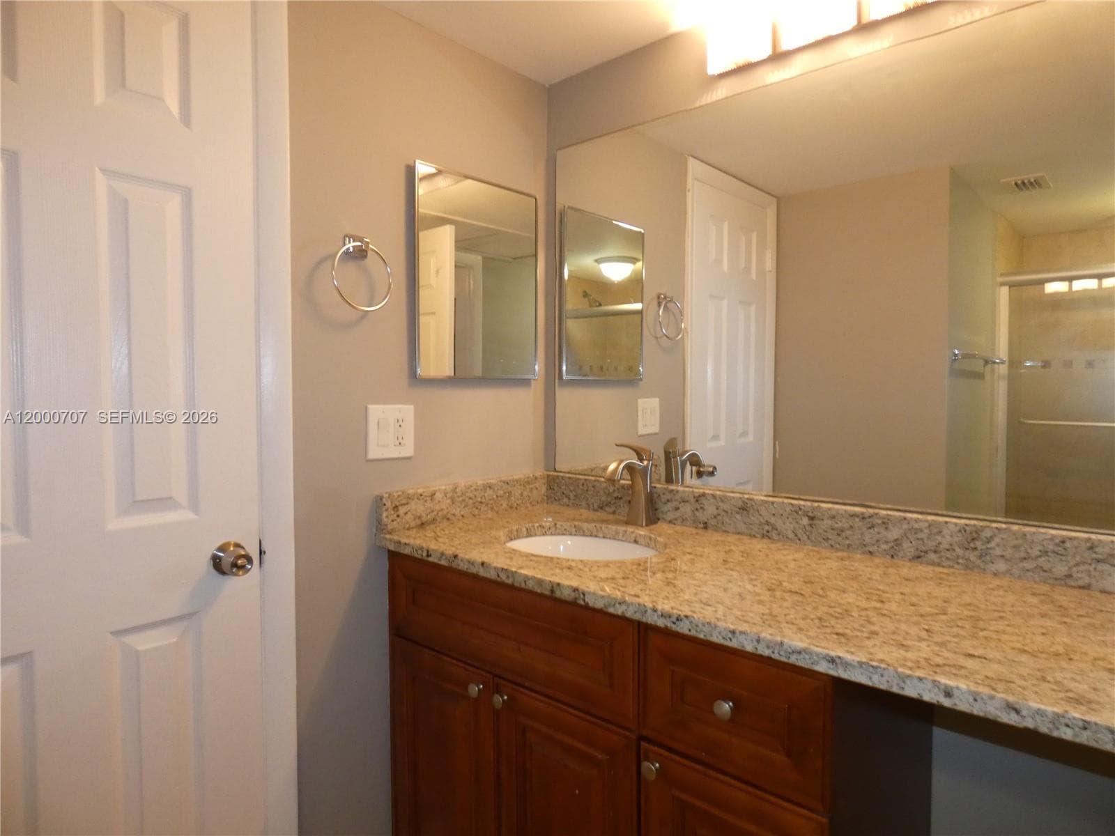 2841 Oakland Forest Dr 207 photo 12
