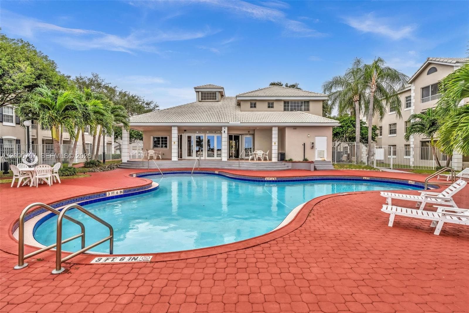 2841 Oakland Forest Dr 207 photo 15