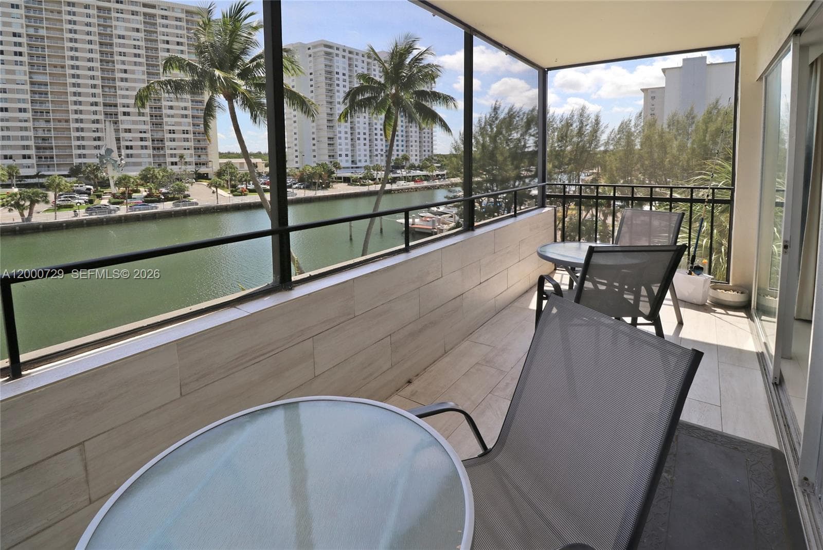 220 Kings Point Dr 415 photo 22