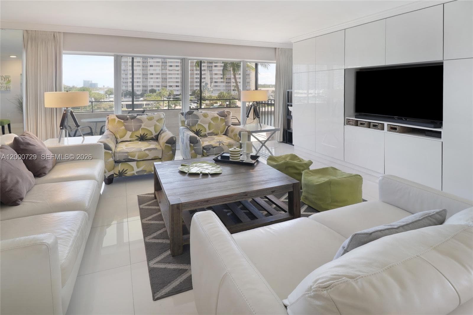 220 Kings Point Dr 415 photo 1