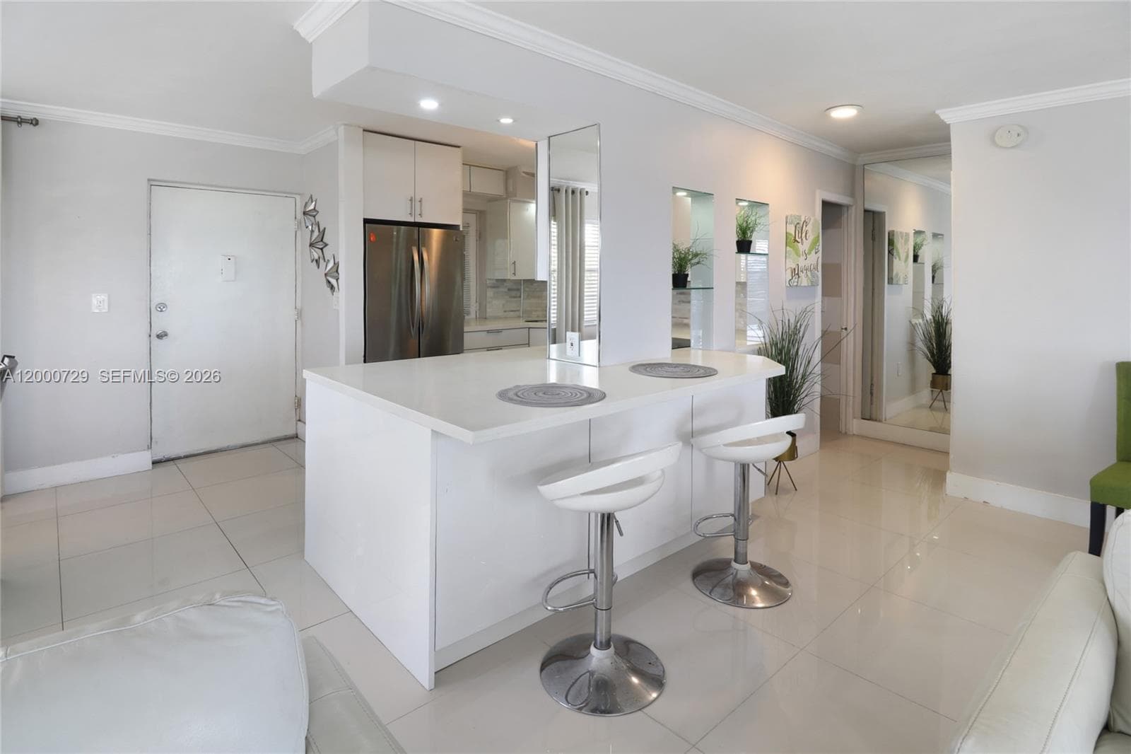 220 Kings Point Dr 415 photo 11