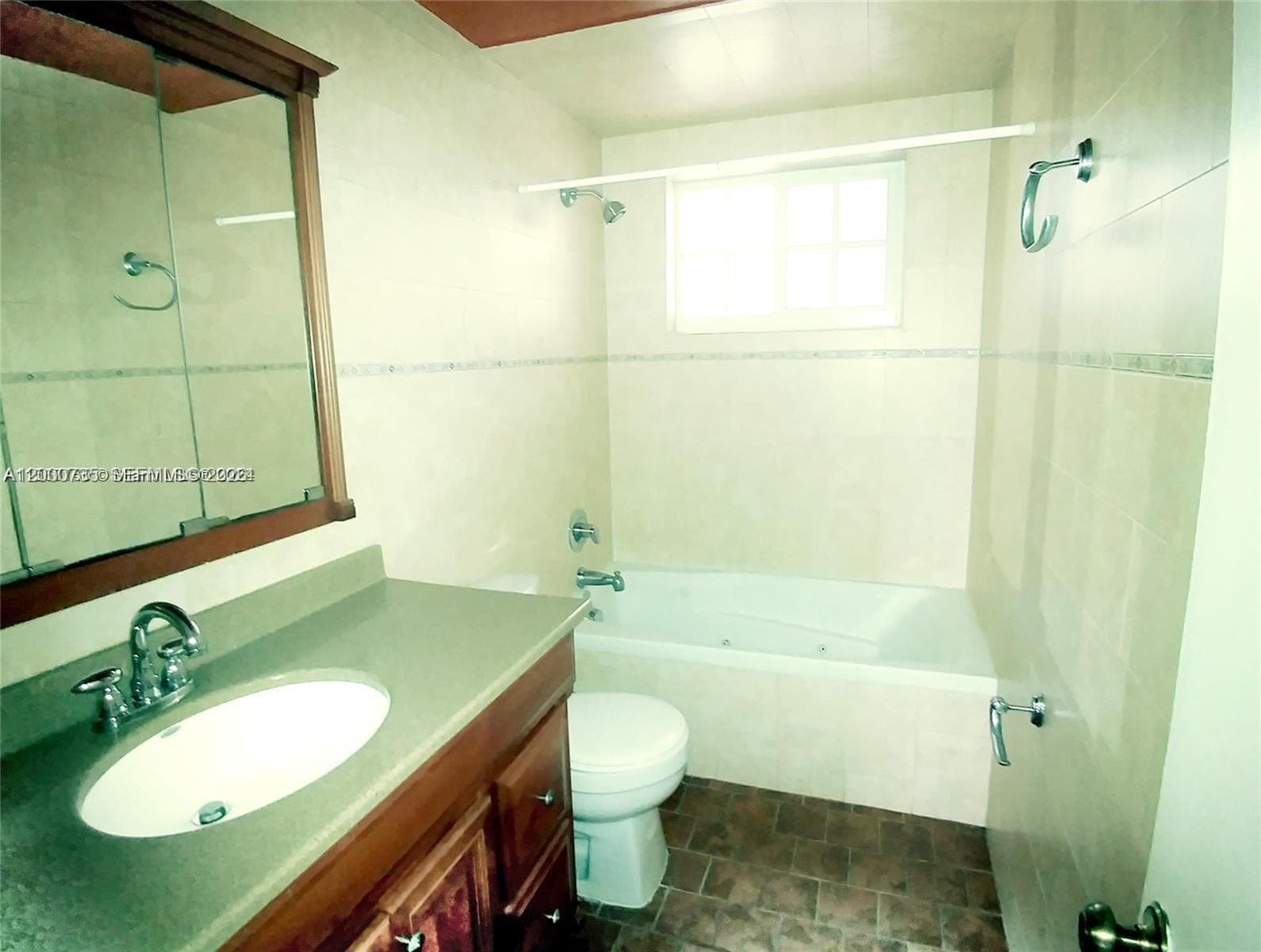 462 Golden Isles Dr 205 photo 3