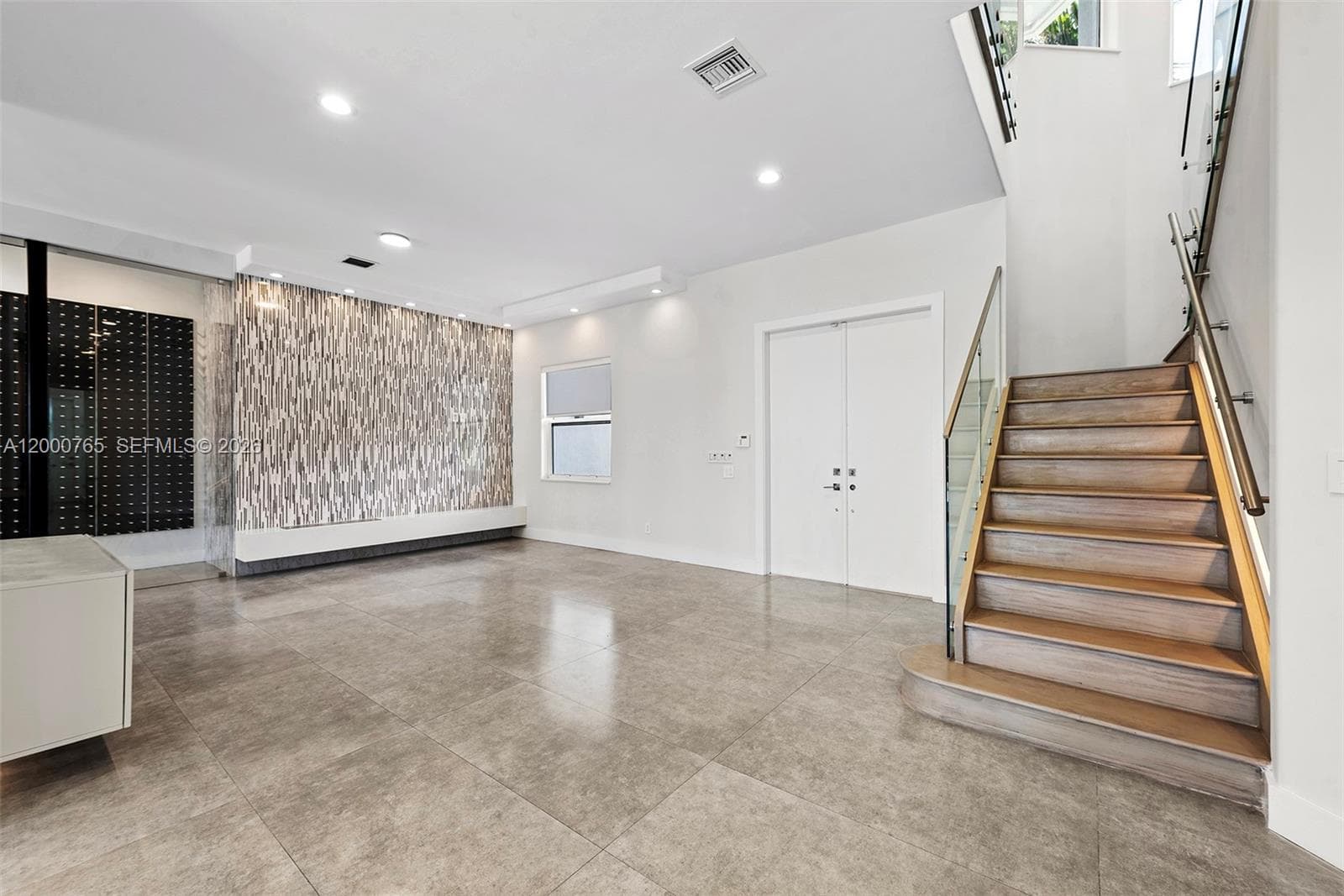 552 PALM DRIVE photo 12