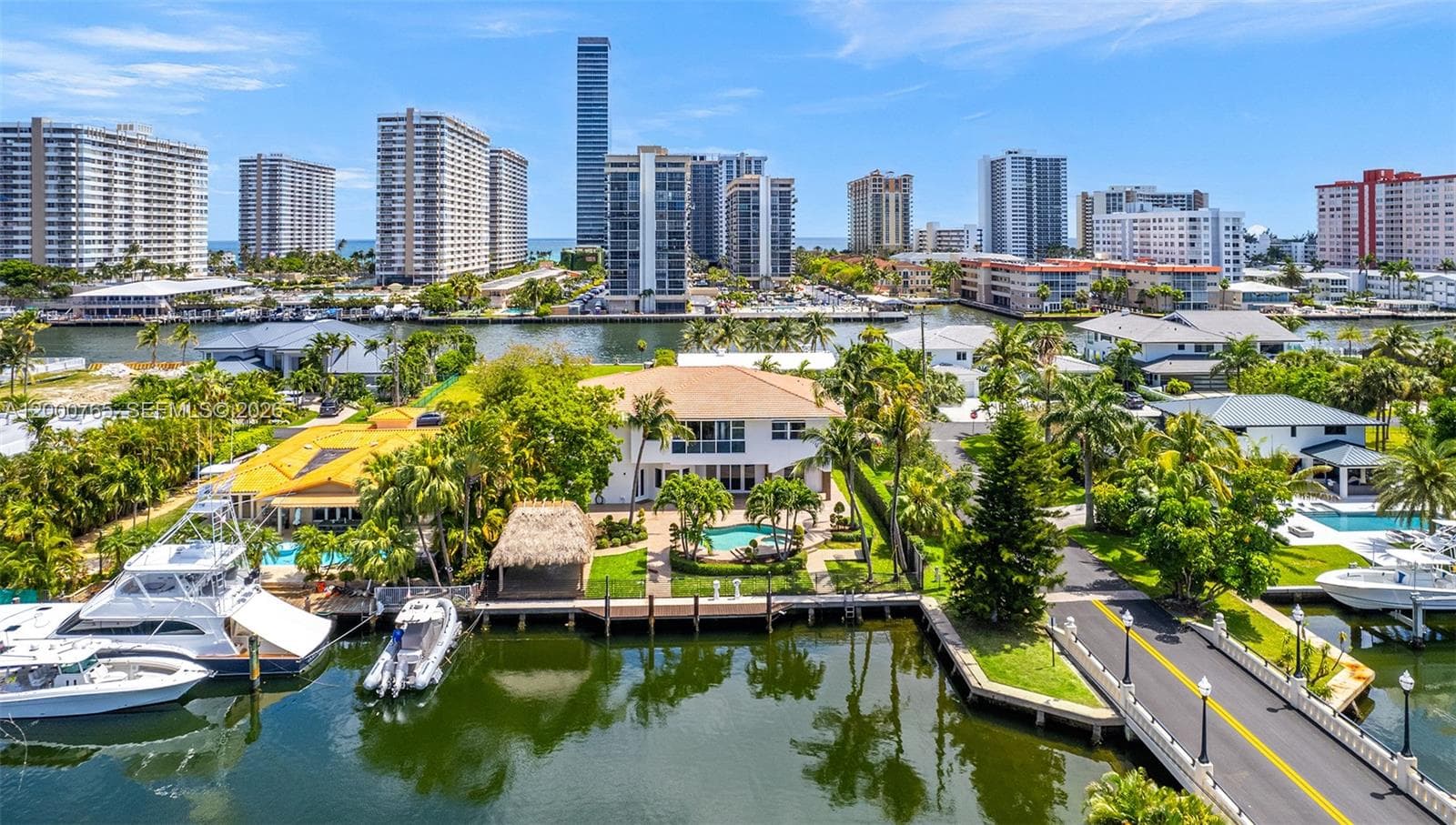 552 PALM DRIVE photo 7