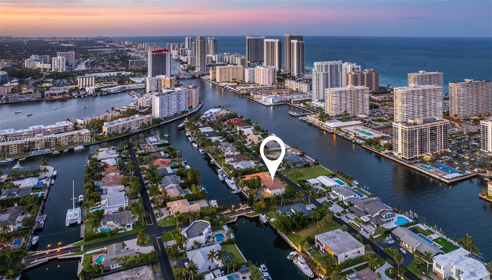 552 PALM DRIVE photo 3