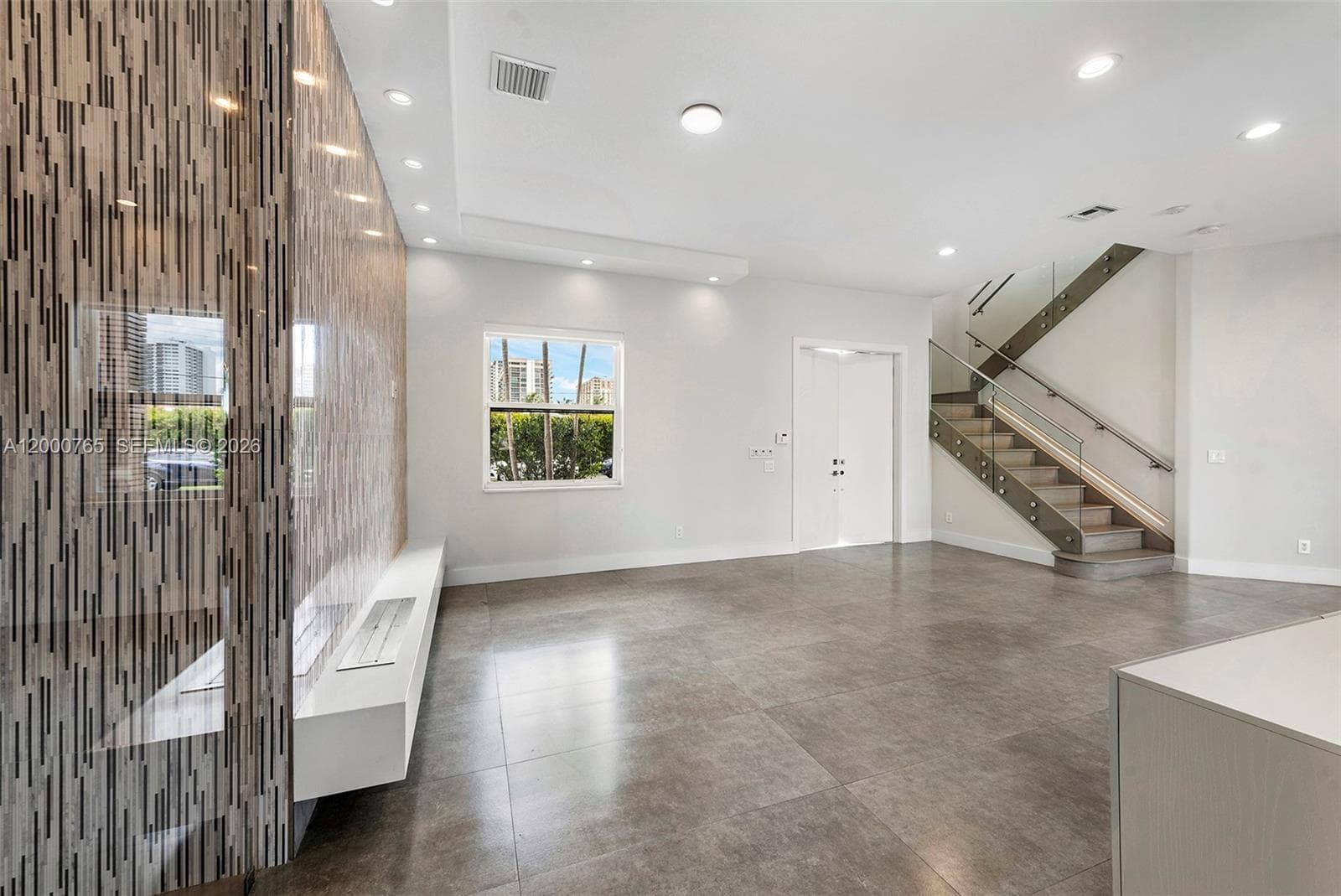 552 PALM DRIVE photo 9