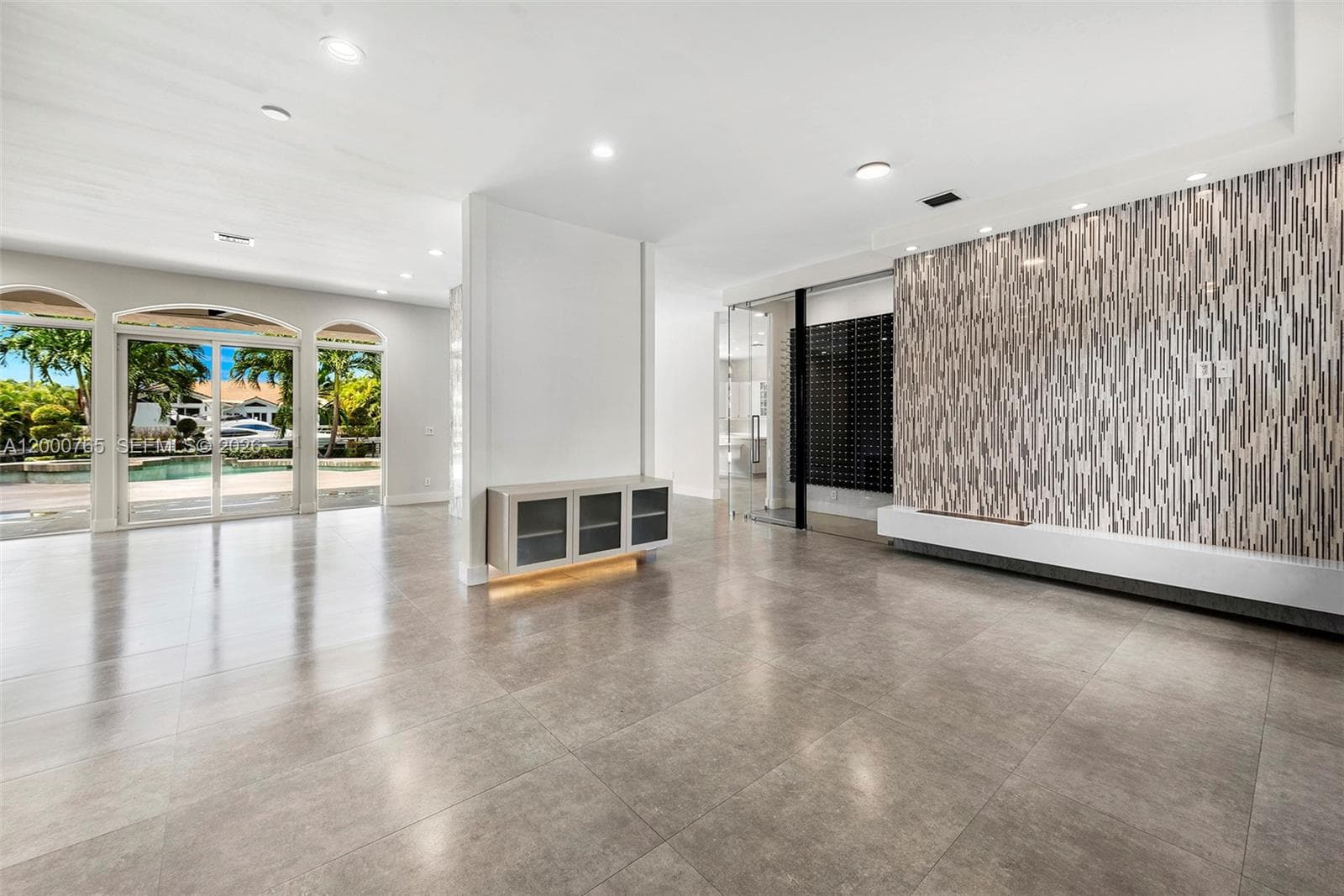 552 PALM DRIVE photo 10