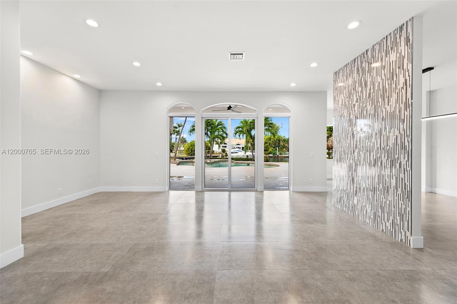 552 PALM DRIVE photo 14