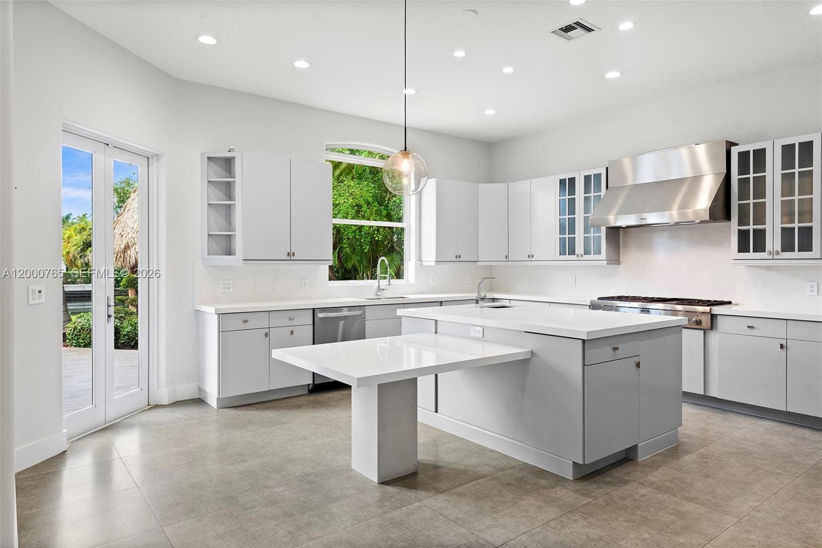 552 PALM DRIVE photo 18