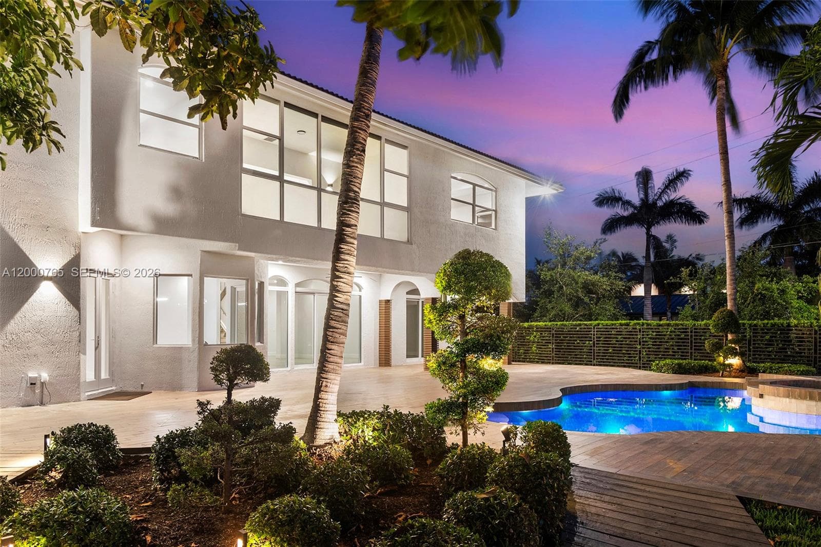 552 PALM DRIVE photo 4