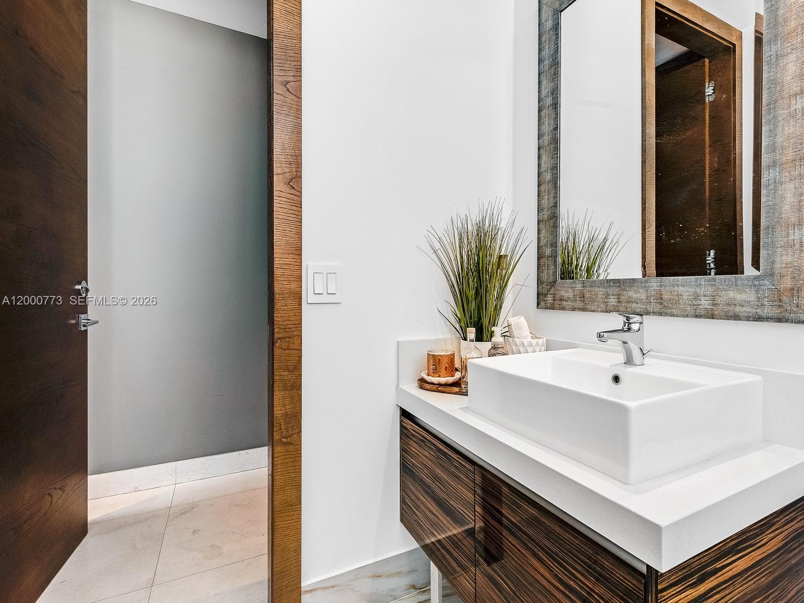 1100 Biscayne Blvd 2105 photo 8