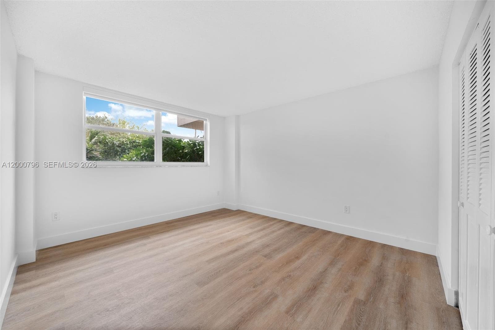 177 Ocean Lane Dr 106 photo 12