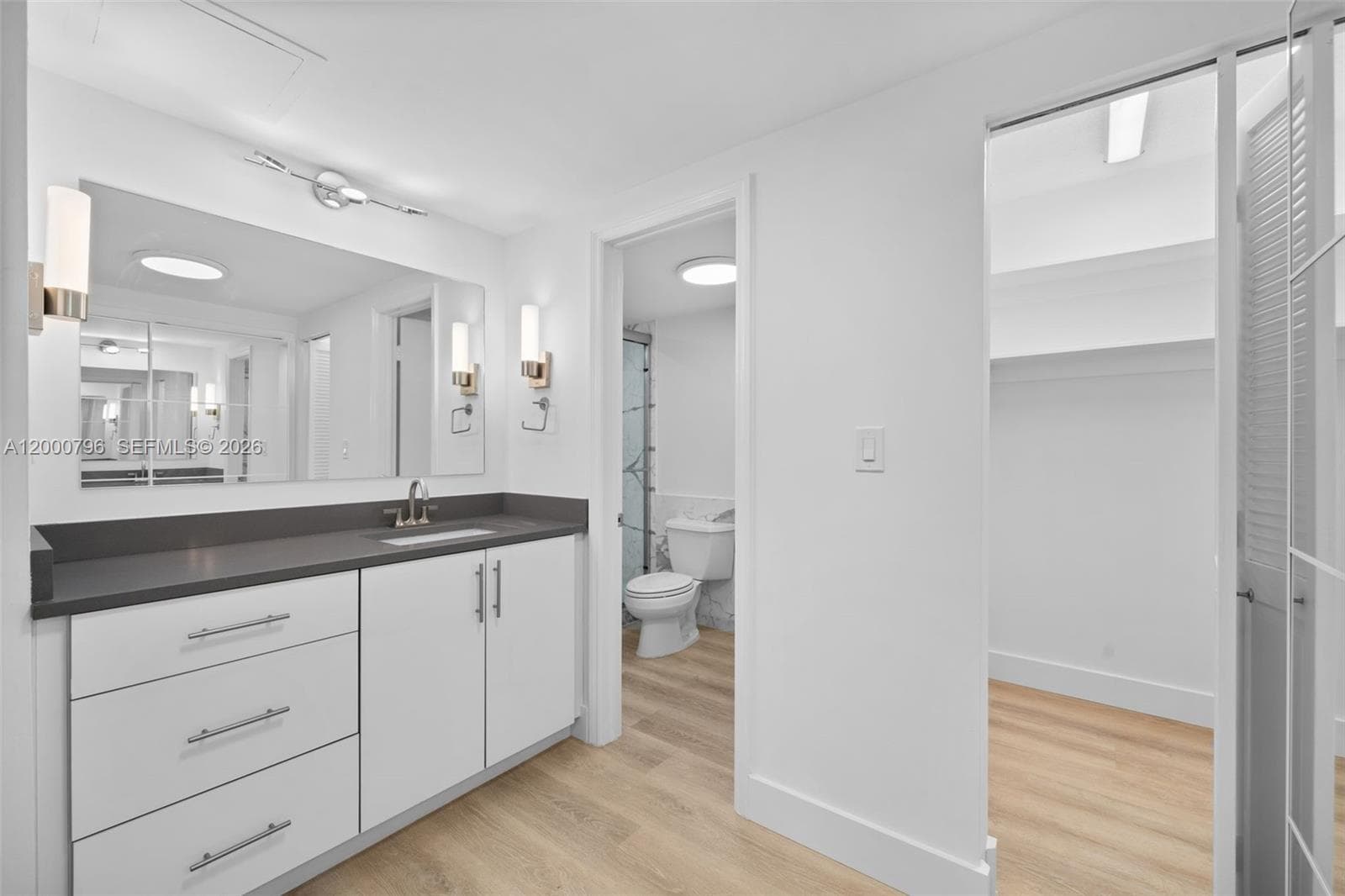 177 Ocean Lane Dr 106 photo 19