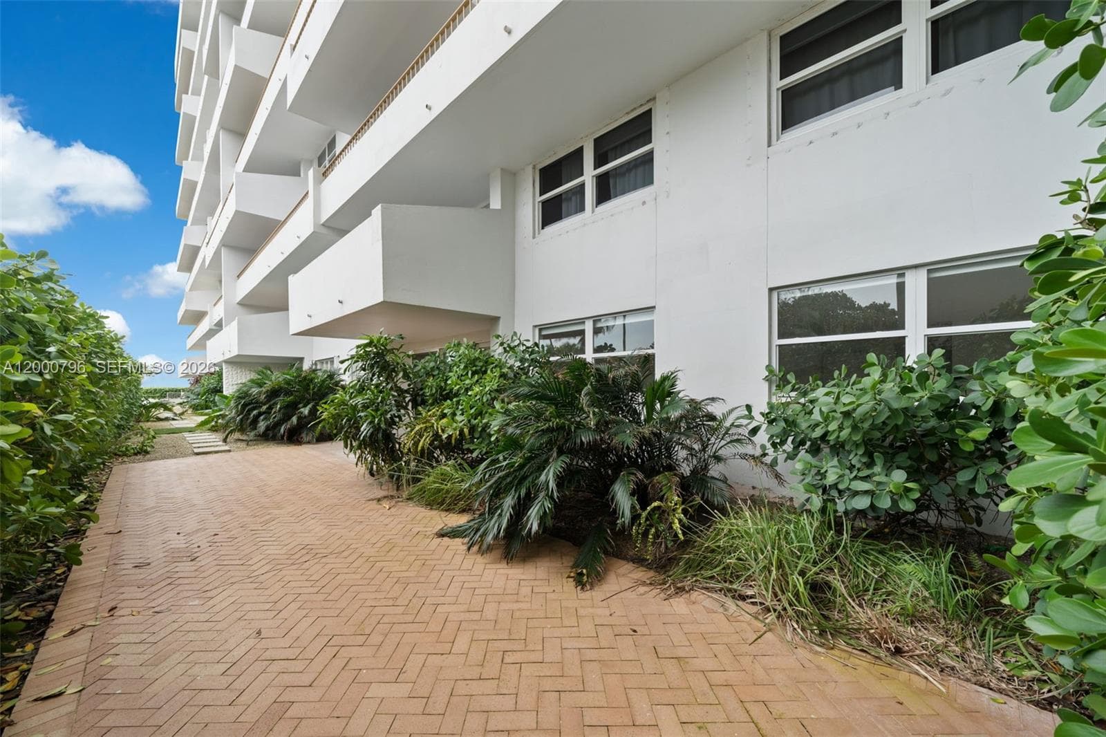 177 Ocean Lane Dr 106 photo 25