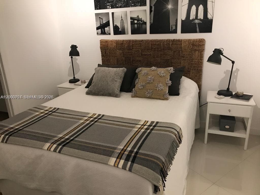 15811 Collins Ave 803 photo 22