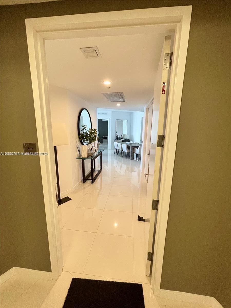 15811 Collins Ave 803 photo 3