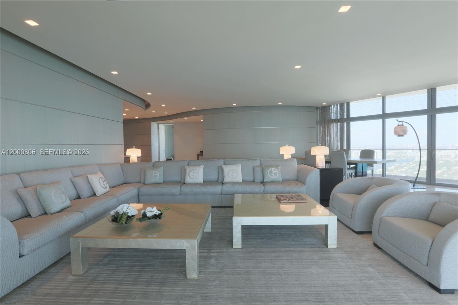 18975 Collins Ave 4800 photo 4