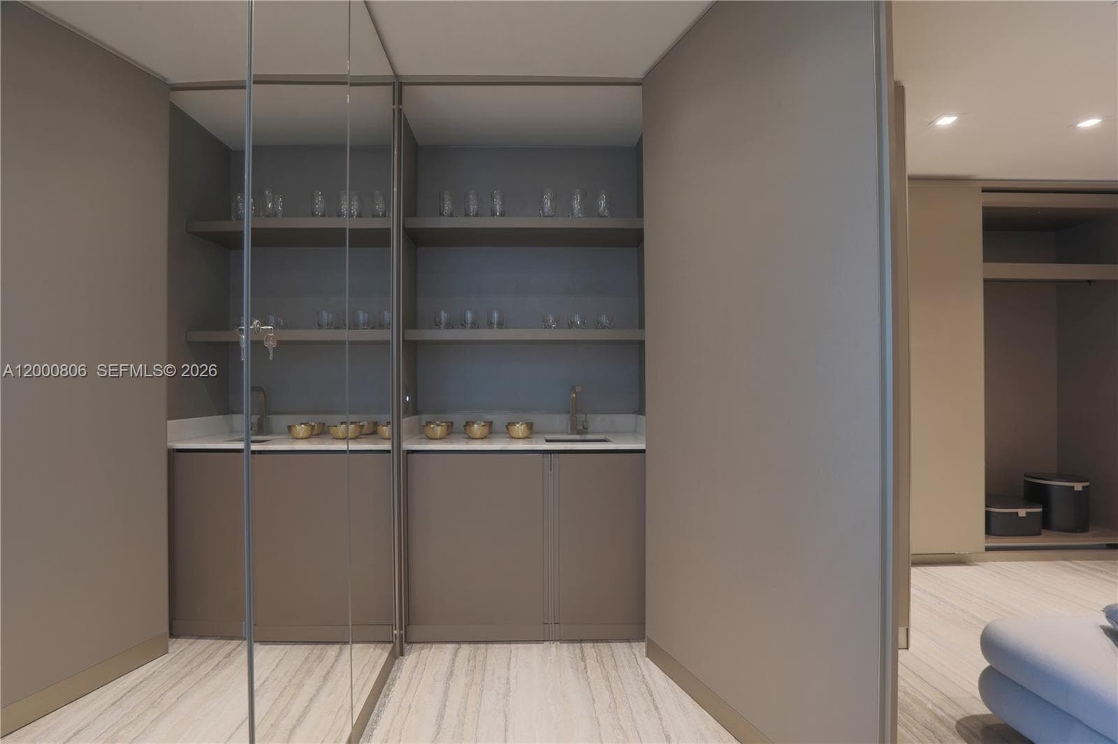 18975 Collins Ave 4800 photo 25