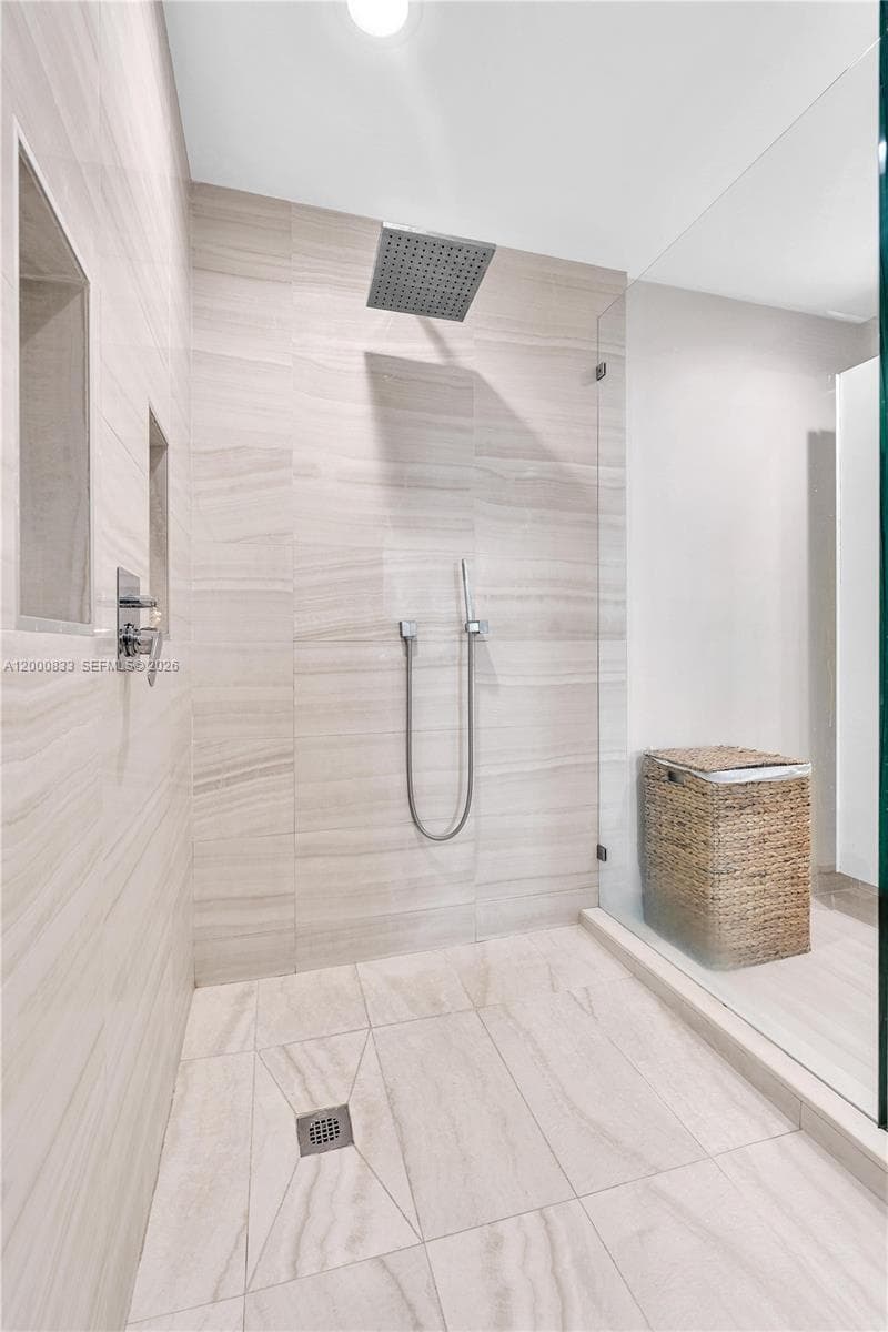 3029 NE 188th St 721 photo 10