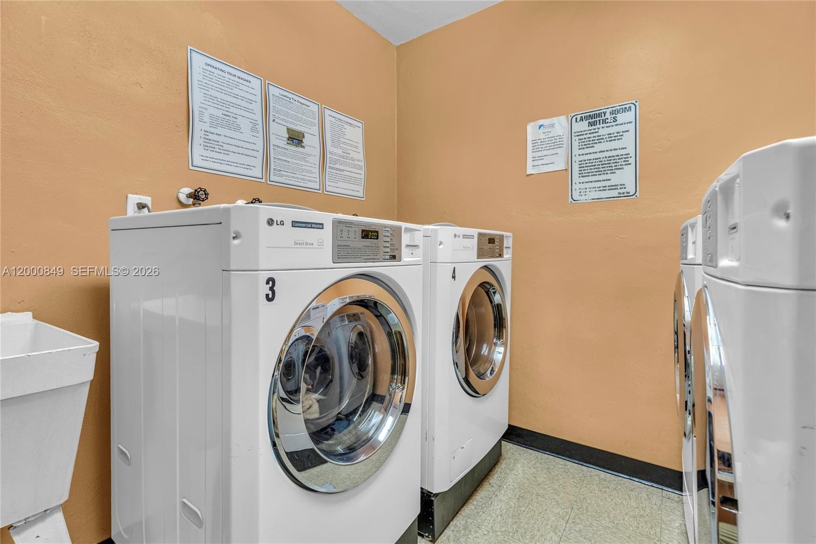 600 Three Islands Blvd 618 photo 21