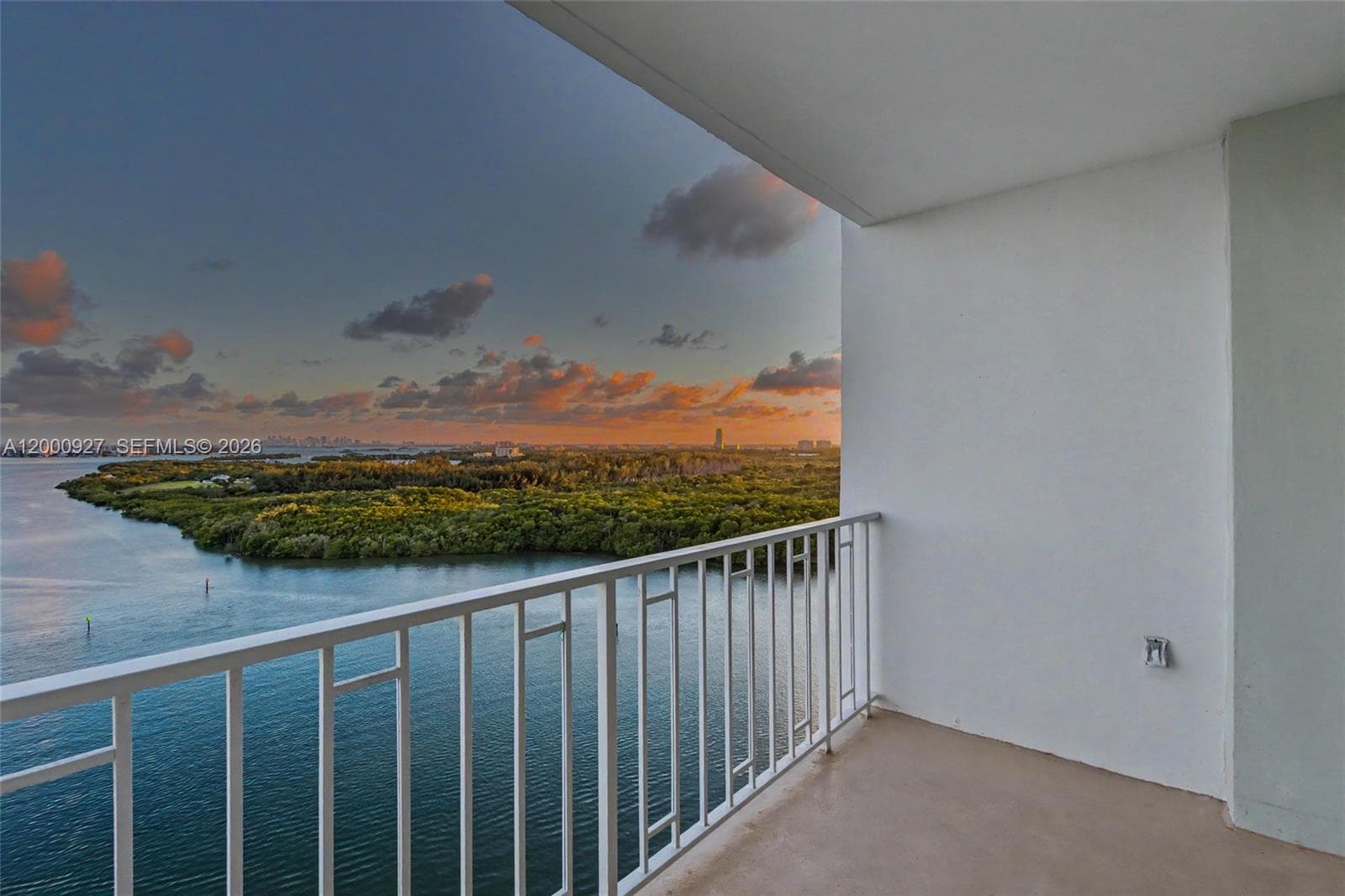 500 Bayview Dr 1930 photo 2