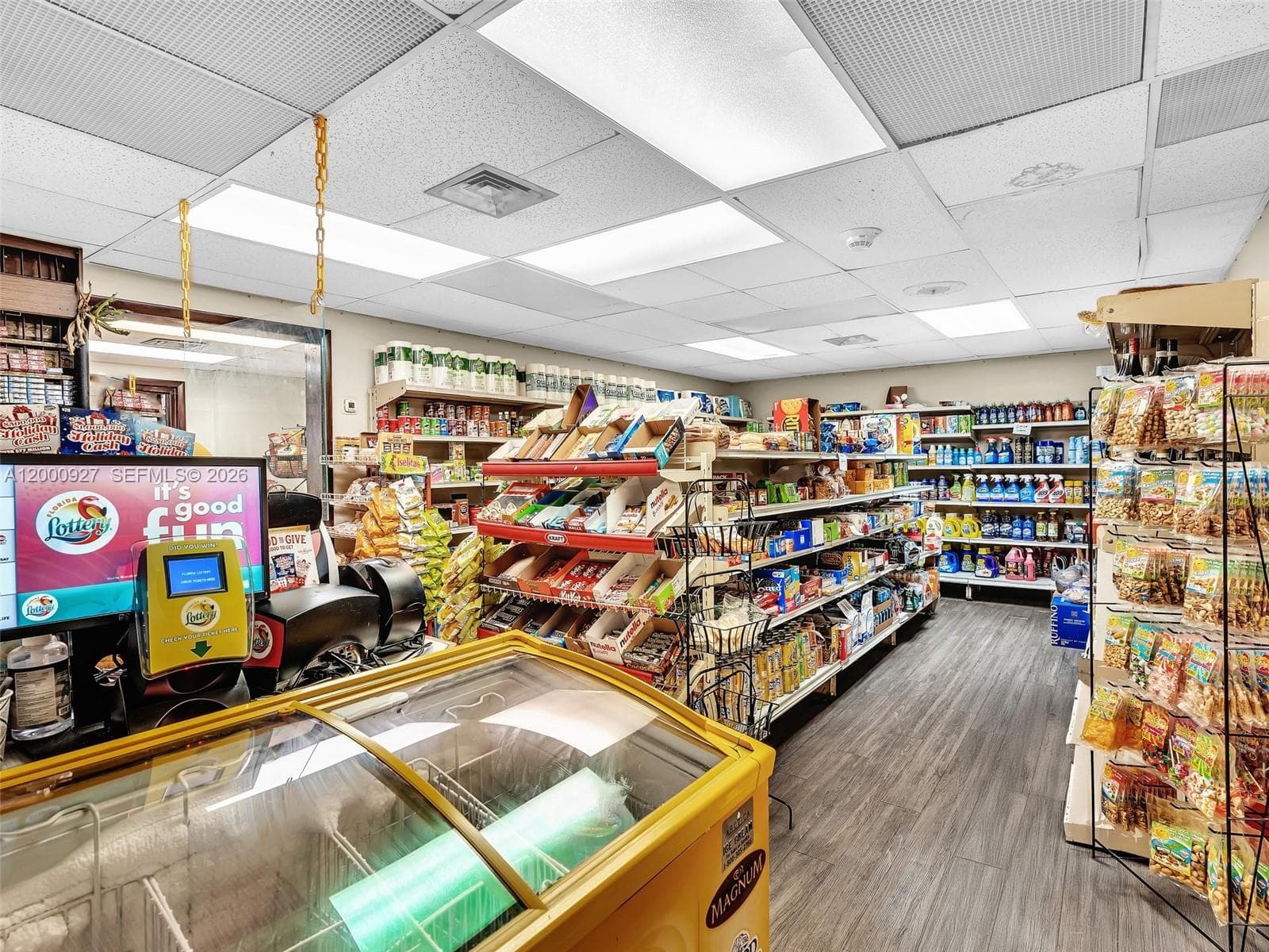 500 Bayview Dr 1930 photo 19