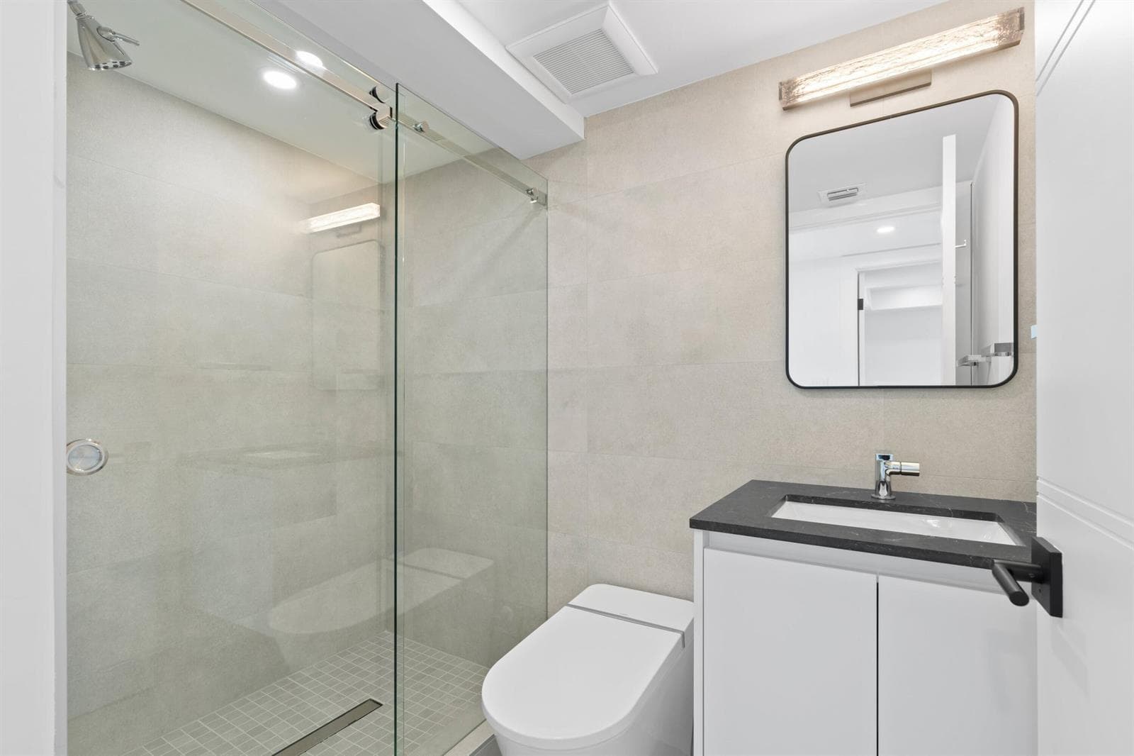1106 Bel Air Drive C photo 22