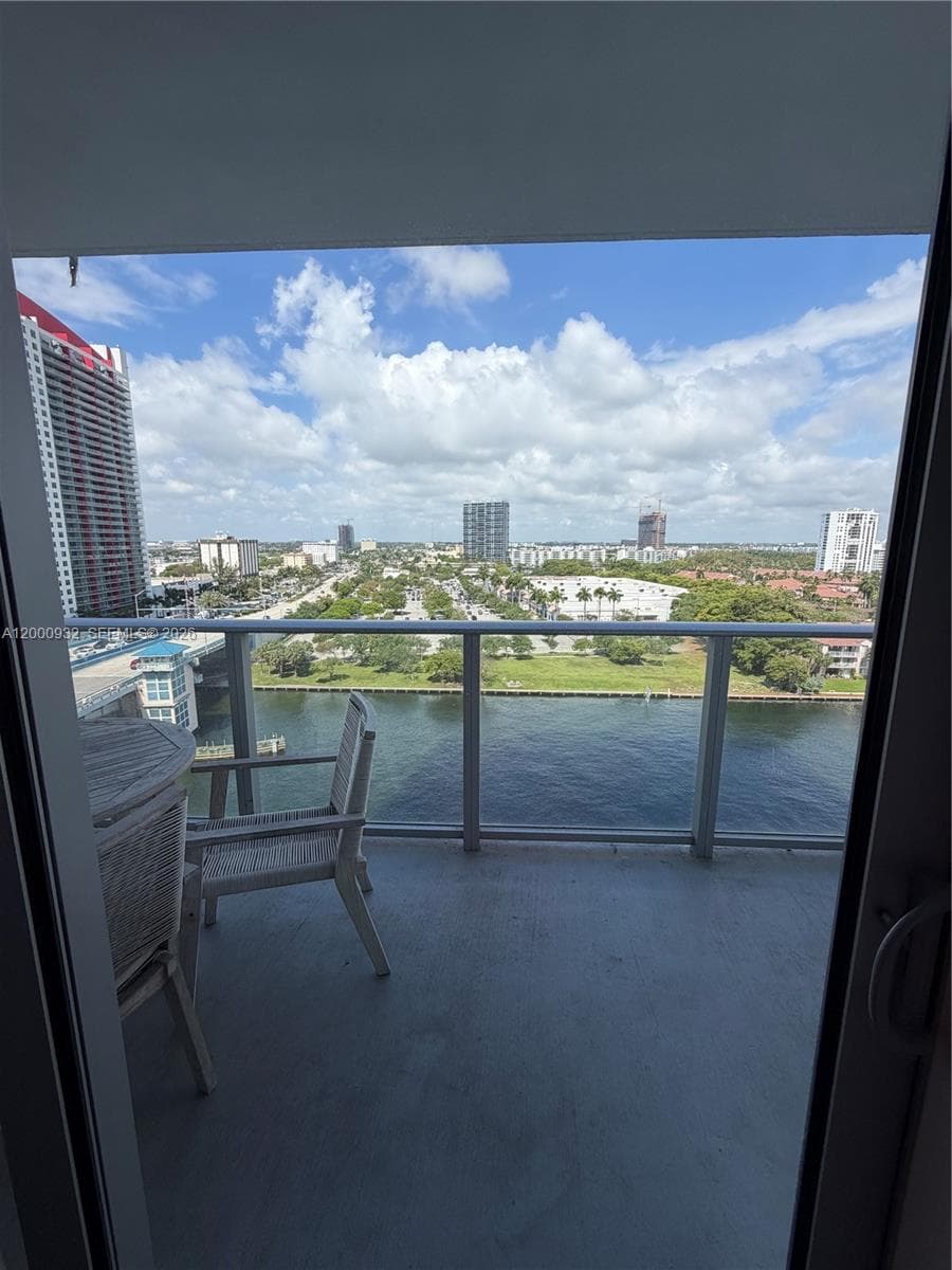 4010 Ocean Dr R804 photo 23