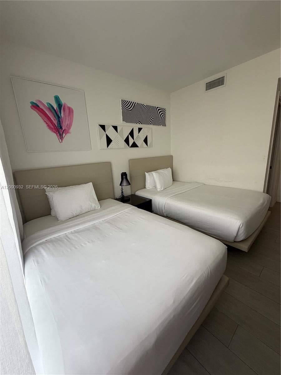 4010 Ocean Dr R804 photo 16