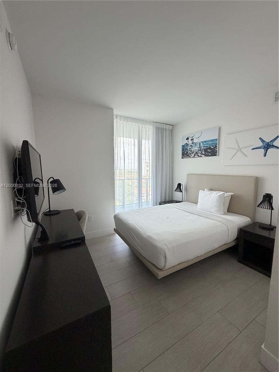 4010 Ocean Dr R804 photo 22