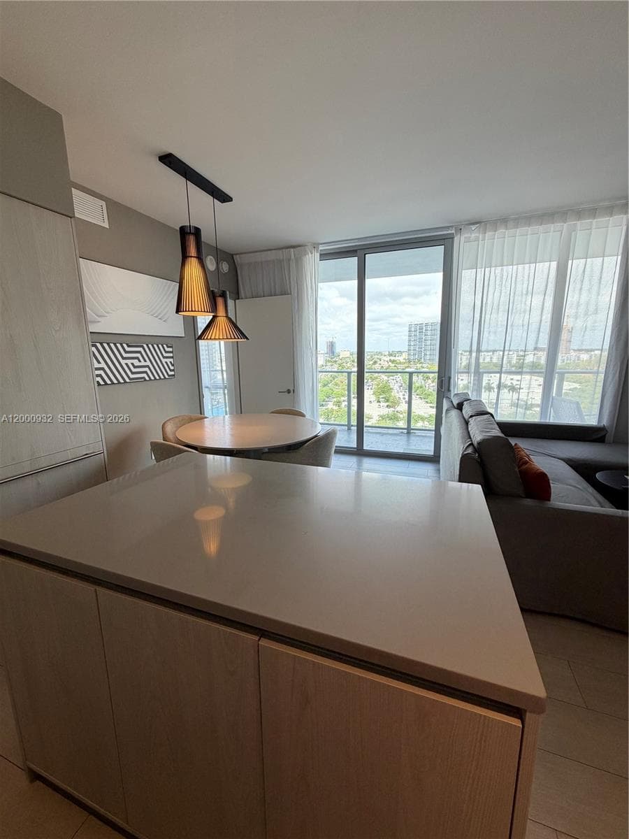 4010 Ocean Dr R804 photo 9